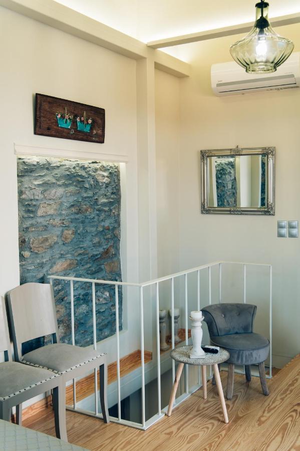 Katerina's Mini Suite Plomari Bagian luar foto