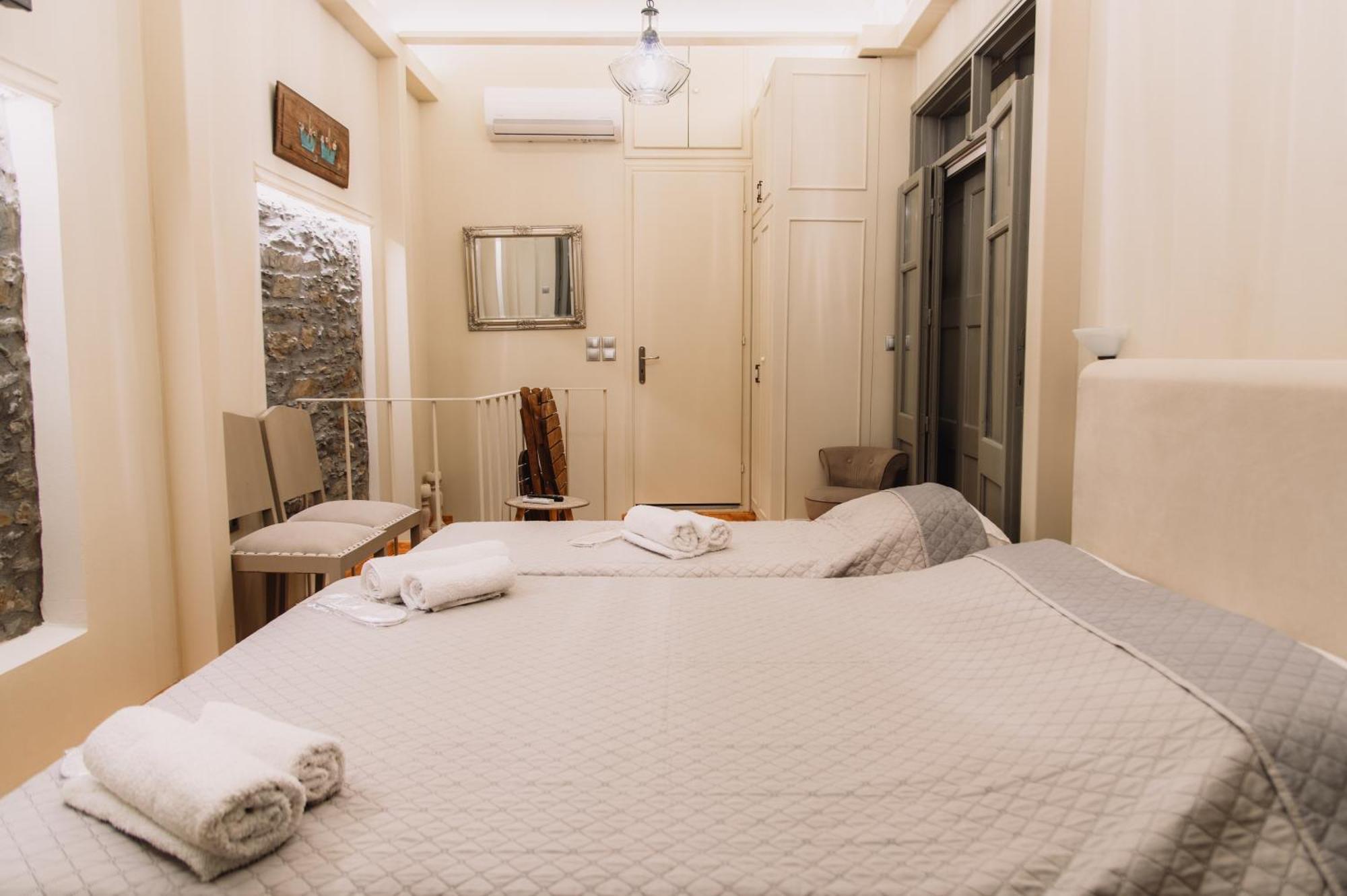 Katerina's Mini Suite Plomari Bagian luar foto